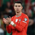 HLV Martinez tiết lộ bí mật giúp Ronaldo chạm mốc 1.000 bàn: 'Không phải mục tiêu, mà là hệ quả' 1